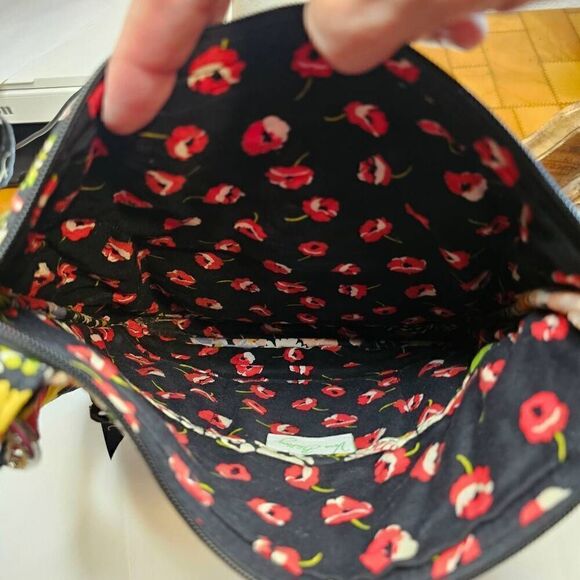 Vera Bradley Poppy Fields Quilted Fabric Crossbody Bag Floral RETIRED - Picture 9 of 12
